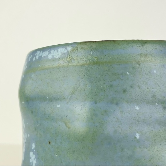 Organic Shape Freeform Pottery Cup Vase Artist Stamped H Blue Green Pedestal Bud - Picture 11 of 16